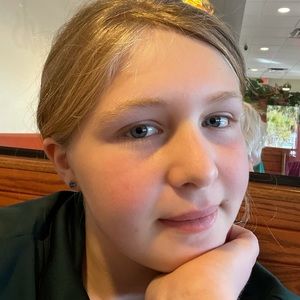 Meet your Posher, Hailey